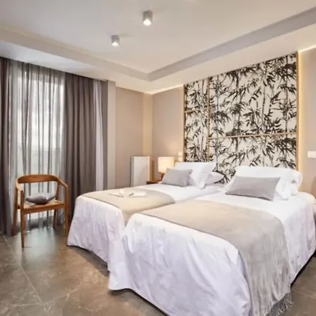 Cw Riviera Premium Athens